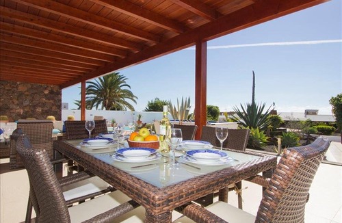 Los Mojones Villa | Brilliant Puerto Del Carmen Villa | Dos Piedras | 4 Bedrooms | Private Pool