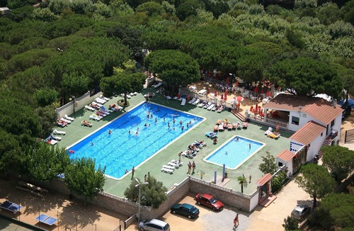 Calella House | Bungalow in Calella near Sea & Mountains
