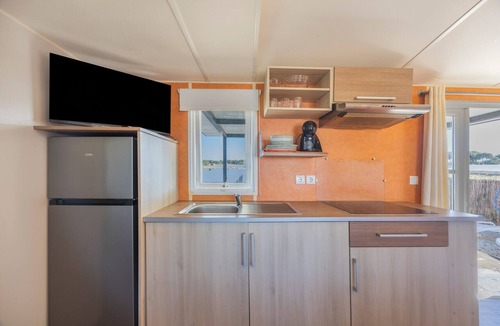 Campano House | Bungalow 'Tranquilo Cerca De Roche' with Private Pool, Wi-Fi and Air Conditioning