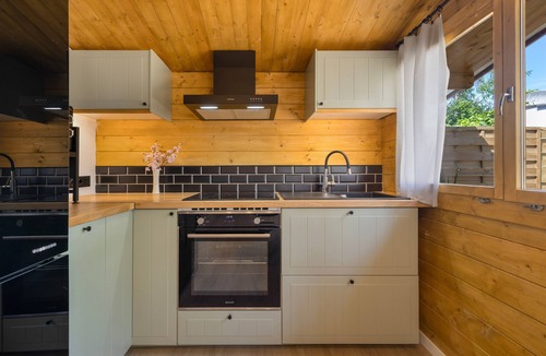 Cunit House | Bungalow with Private Pool, Wi-Fi and Air Conditioning