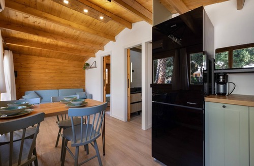 Cunit House | Bungalow with Private Pool, Wi-Fi and Air Conditioning