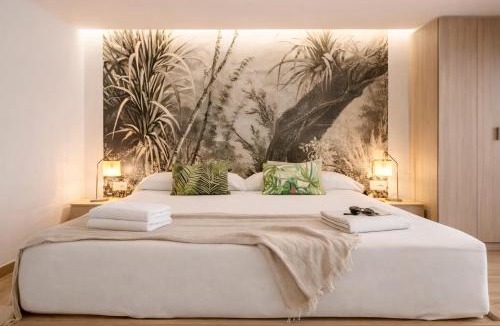 Cabrils Apartment | Cabril's Hills - Stunning Villa with Pool & Sea Views