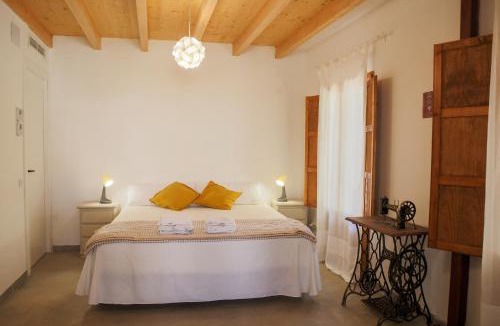 Mediona Bed & Breakfast | Cal Teixidor
