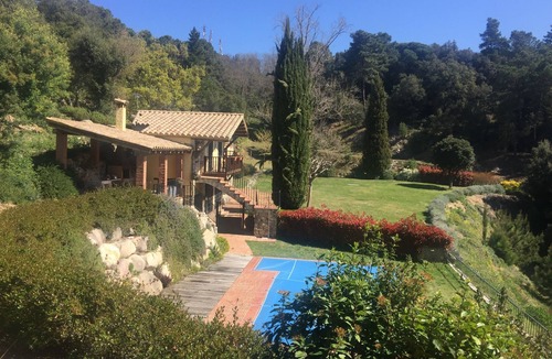 Sant Feliu de Buixalleu Cottage | Can Mananna: A 20th-Century Rural Gem in the Heart of Montseny