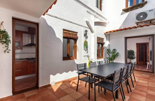 Canet de Mar House | CANET – close to the beach and public transport