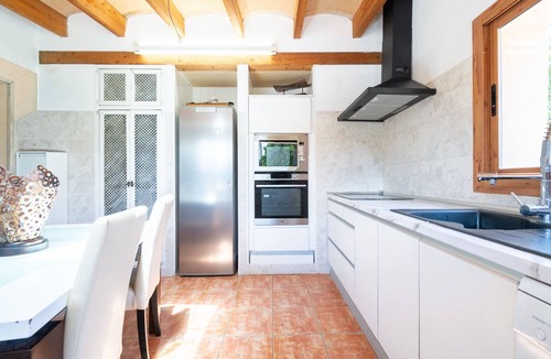 Sencelles Villa | Cas Mostatxet: Spacious Holiday Home with Pool and Mountain Views in Sencelles