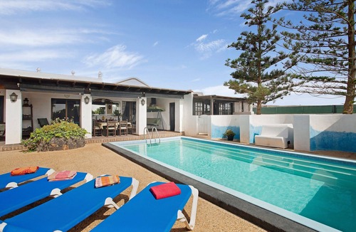 Tahiche Villa | Casa Albryna: Secluded Lanzarote Villa with Heated Pool & Mountain Views