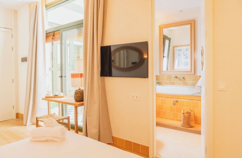 El Cabanyal Hotel | Casa Bassa Hotel