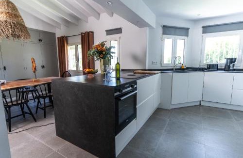 Denia Ski Chalet | Casa Dona