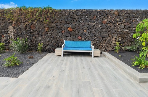 Los Mojones Villa | Casa El Paraiso 5 bedrooms, 4 baths sleeps 10 people free A/C heated pool.