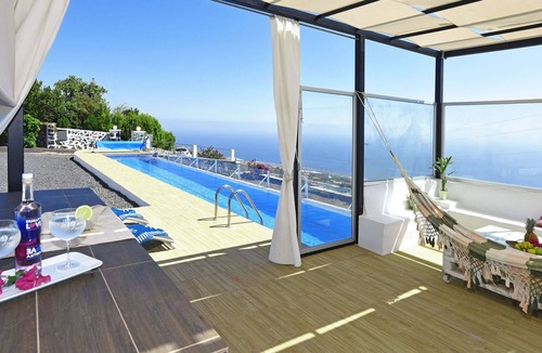 Villa de Mazo Ski Chalet | Casa El Roquito en Mazo