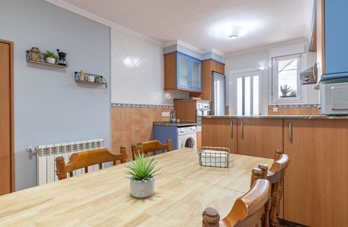 Vigo House | Casa Pepita: In a Quiet Location, Garden and Wi-Fi