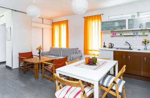 El Baix Guinardo Apartment | Casa Rosalia Loft very quiet 4 PAX near Hospital Sant Pau - FREE WIFI