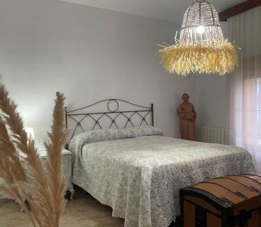 Rozalen del Monte House | Casa Rural El Almendro