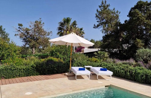 Sant Joan de Labritja Ski Chalet | Casa Serena with Mediterranean garden and saltwater pool
