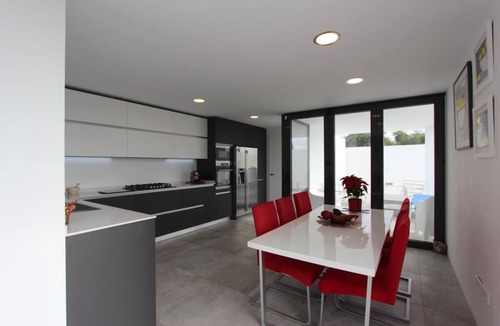 Conil de la Frontera Villa | Casa Serendipia - Comfortable, luxury villa with pool and sea views close to beach and center