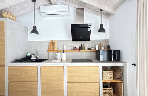 Guatiza House | Casita Coco: Peaceful Boutique Retreat with Heated Pool & Private Terrace