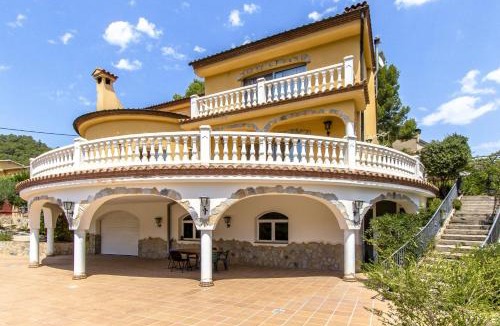 Torrelles de Llobregat Villa | Catalunya Casas Spacious, Sublime Villa just 15km to Barcelona!