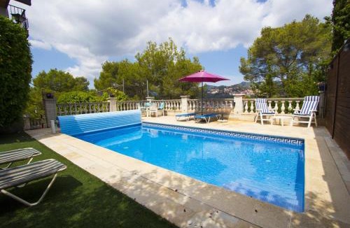 Santa Rosa Villa | Catalunya Casas Private paradise - hop, skipjump to Barcelona!