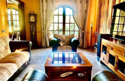 Palau Villa | Chalet Boutique con chimenea y indoor pool