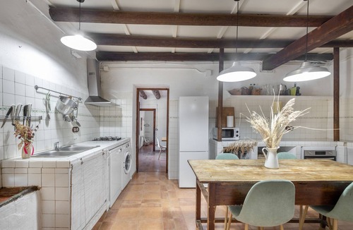 Dosrius Ski Chalet | Chalet 'Casa Om' with Mountain View, Private Pool and Wi-Fi