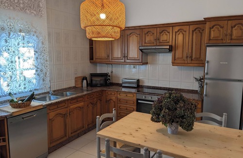 Sanxenxo Ski Chalet | Chalet in Sanxenxo with a pool, ideal for families