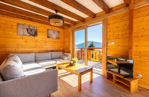 Les Angles Ski Chalet | Chalet Les Tilleuls - Jolie vue montagne et lac