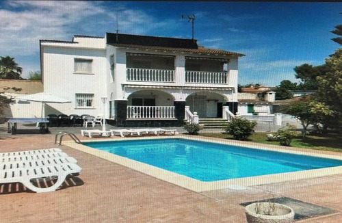 El Catllar Ski Chalet | Chalet 'Villa Con Piscina Privada' with Private Pool, Private Terrace and Wi-Fi