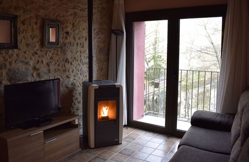 Sant Feliu de Pallerols House | Charming house in Ca la Tambona