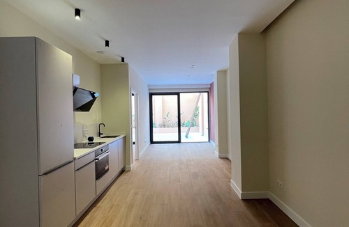 La Petxina Apartment | Charming 2-bedroom apartment with WiFi and AC in nice València