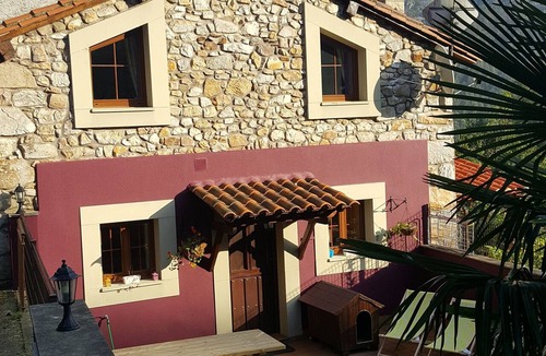 Prado House | Charming House in Ribadesella. Sea and Mountains for up to 4 people