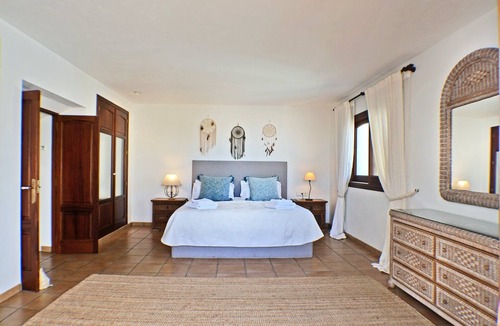 Ibiza Town Villa | Charming rural house in ES Cubells, with views of the countryside and sea