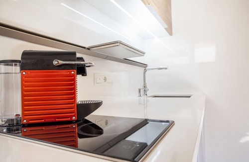 La Seu Condo | CHARMING STUDIO AT THE CATHEDRAL. (STRICTLY TWO PEOPLE)