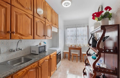 Santa Cruz de la Palma Apartment | City Home La Palma & WiFi – Central Room with Balcony