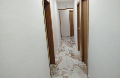 Collblanc y La Torrassa Apartment | Comfortable Room