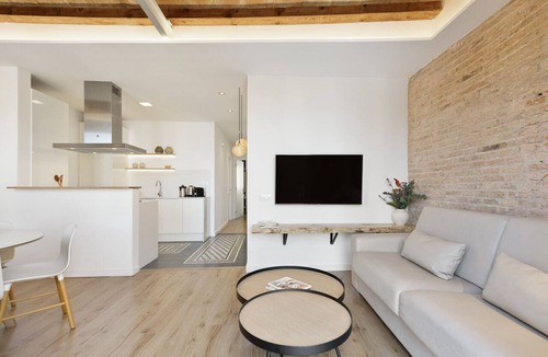 Sant Antoni Apartment | Comfortable and functional apartment in Plaza España