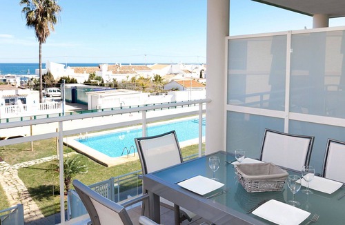 Les Deveses Apartment | Cosy apartment for 6 guests with pool, A/C, WIFI, TV and terrace