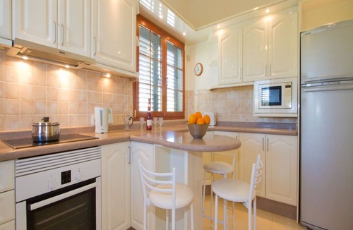 Los Mojones Villa | Cosy Lanzarote Villa | 3 Bedrooms | Heated Pool | Villa Honey