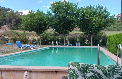 Sant Salvador de Guardiola Cottage | Cottage in a farm near lake, Pyrenees