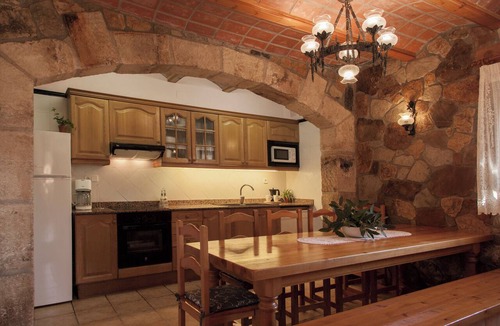 Avinyonet del Penedes Cottage | Country house between vineyards with a pool 20 minutes drive from the beach!