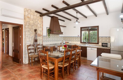 Posadas House | Country House 'La Sierrezuela - Families Only' with Mountain Views, Wi-Fi & Air Conditioning