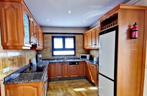 Montana Roja House | Detached villa with sea views, 3 bedrooms, 2 bathrooms, private pool, WiFi, BBQ