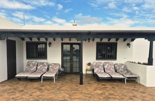 Los Mojones Villa | Detached Villa with Stunning Mountain and Sea Views, 14m Pool & sunken Hot Tub