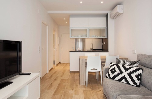 Eixample Apartment | Diagonal/Paseo de Gracia 2 pax