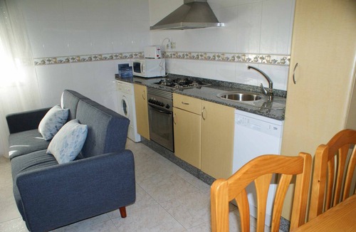 Cangas Apartment | Double room with bathroom and terrace