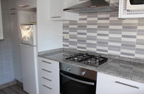 Cangas Apartment | Double room with bathroom and terrace