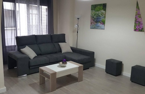 Centro Comercial Apartment | Eduardo Lucena 5, Medina Azahara