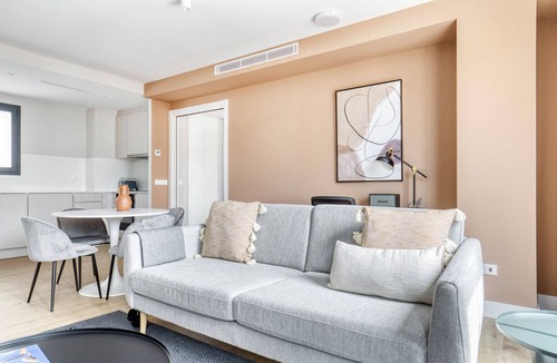 la Vila de Gracia Apartment | El Camp d'en Grassot i Gràcia Nova 2BR w/pool, by Blueground