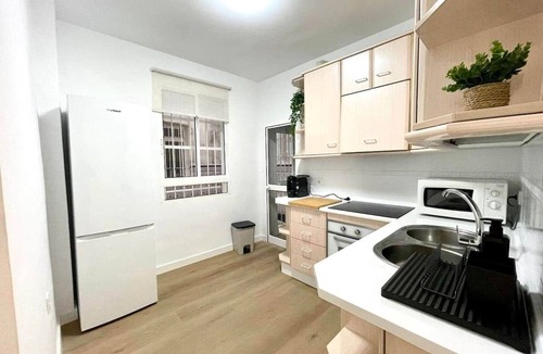 Ciudad Jardin Apartment | Elegance next to the Rectorate