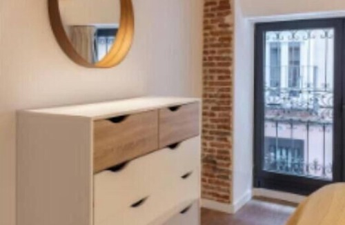 Literary Quarter Apartment | Elegant Three-Level Historic Residence in the Heart of Madrid